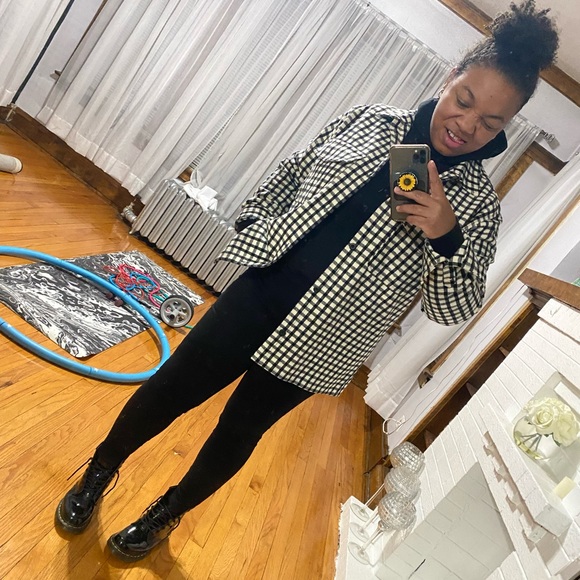 Zara - Picture 2 of 3